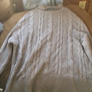 Old navy sweater